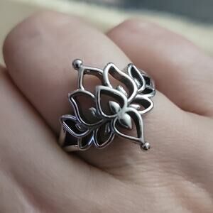 lotus flower ring, size 6